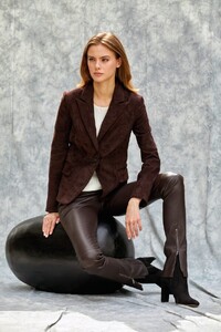 Brown-Leather-Pants-Selling--600x900.jpg