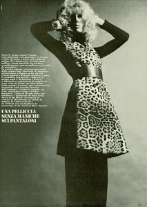 Bugat_Vogue_Italia_November_1969_04.thumb.png.7cbc14980003fb1bf18b3f5d7cabf069.png