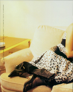 Carrara_Giorgio_Grati_Spring_Summer_1990_03.thumb.png.62a8699b939a2a793e53f2e0fe88e6cb.png