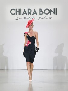 Chiara-Boni-La-Petite-Robe-RTW-S.jpg