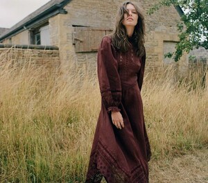 DORIELLE-DRESS_ANTIQUE-WALNUT_07.jpg