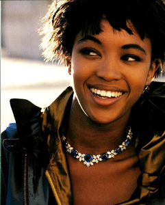 Demarchelier_Vogue_Italia_May_1990_04.thumb.png.4e8b72608c9b806c8c050a6992d29076.png