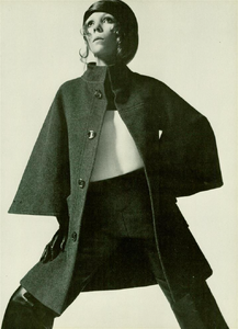 Firenze_Bailey_Vogue_Italia_July_August_1969_04.thumb.png.313ca681fc6d50896ce70b000732df97.png