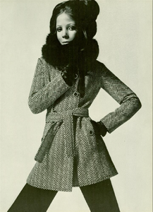 Firenze_Bailey_Vogue_Italia_July_August_1969_06.thumb.png.1c6198609f4562ea82a7890d7729fec6.png