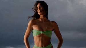 GREEN-LYNDI-KELLY_2048x2048.gif