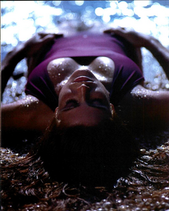 Glaviano_Vogue_Italia_May_1990_10.thumb.png.758977c9317b52f6515db1a8d58dae2c.png