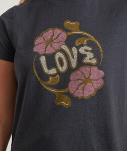 Graphic_Triblend_Crop_Tee_Flower_Love_Graphic_1831-Final_Web.jpg