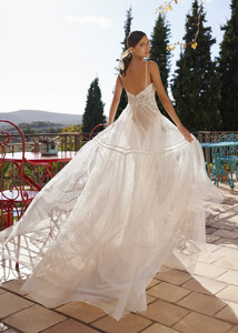 Herve-Paris_My-freedom_Allison_Back_001-scaled.jpg