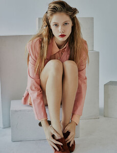 Julia-Baumgartner-5.jpg