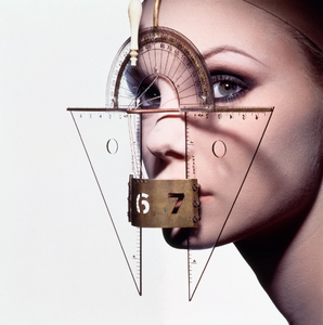 Kirsty01_IrvingPenn_VogueNov1994.jpg