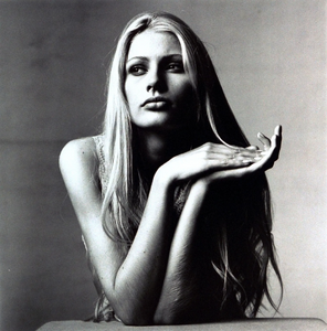 Kirsty02_IrvingPenn_VogueAug1995.jpg