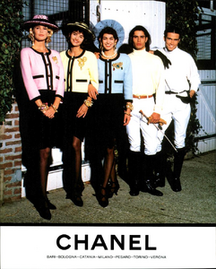 Lagerfeld_Chanel_Spring_Summer_1990_01.thumb.png.37fdcf658a7195d0083383f13356e06b.png