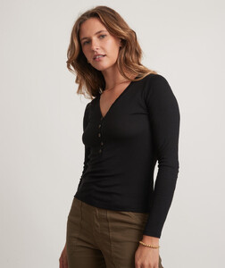 Lexi_Rib_Henley_Black_5506-Final_Web.jpg