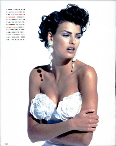 Lindbergh_Vogue_Italia_April_1990_02.thumb.png.1c1dc43c8cd660954d0868e0ba3ceaf2.png