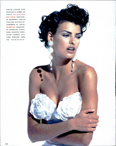 Lindbergh_Vogue_Italia_April_1990_02.thumb.png.67f5728c7a2656bfbab6f060ef5b9994.png