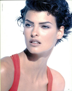 Lindbergh_Vogue_Italia_April_1990_11.thumb.png.b7f366851f5d8b61abe7d76f78e42753.png