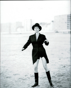 Lindbergh_Vogue_Italia_January_1990_08.thumb.png.253bfe990be0300d8404b6b99db58d8c.png