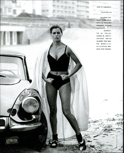 Lindbergh_Vogue_Italia_January_1990_11.thumb.png.e2052b248364a5f5989d2d50e8cd4874.png