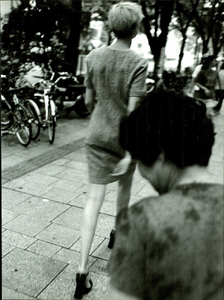 Lindbergh_Vogue_Italia_October_1996_14.thumb.png.4e034db97d6080409af28696a41930fb.png