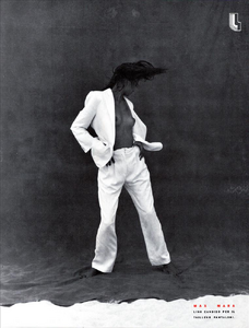 Lino_Kirk_Vogue_Italia_April_1990_13.thumb.png.f1b27d242e0fa2b964411cd490a6a439.png
