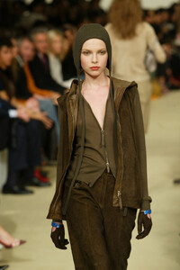 Loewe_FW2003_05.jpg