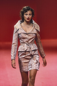 Lolita-Lempicka-SS-98-3.thumb.jpg.11aaf5c0b5bde3b1585ad6ae6eb2cd03.jpg