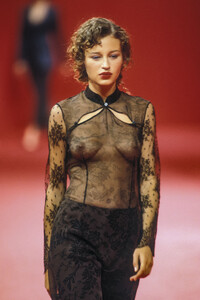 Lolita-Lempicka-SS-98-6.thumb.jpg.90ecaa0234cf8066303e7493aecd4904.jpg
