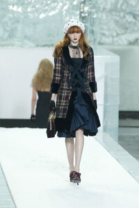Louis_Vuitton_FW2004_13.jpg