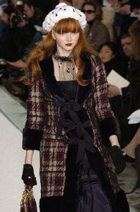 Louis_Vuitton_FW2004_25.jpg