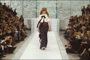 Louis_Vuitton_FW2004_42.jpg