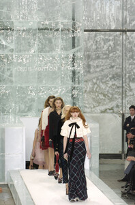 Louis_Vuitton_FW2004_43.jpg