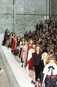 Louis_Vuitton_FW2004_45.jpg