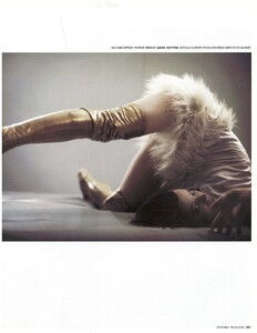 Luchford_AnOther_Magazine_Autumn_Winter_2002_03_06.thumb.jpg.096788390bbdb19b8981548b19a155ff.jpg