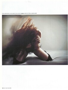 Luchford_AnOther_Magazine_Autumn_Winter_2002_03_11.thumb.jpg.e1a9c75785bab07d0cd52e6eb1e09f9a.jpg