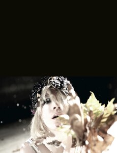 Luchford_AnOther_Magazine_Spring_Summer_2009_16.thumb.jpg.2c5d5b9b18d206a55d023c66f5e63d06.jpg