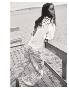 Luchford_UK_Vogue_March_2018_13.thumb.png.9f332c21ad92fb55b9043bf63758cbe7.png