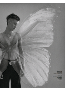Luchford_Vogue_Hommes_Fall_Winter_2021_22_02.thumb.png.cdf840564d6347adf43efcced044d023.png