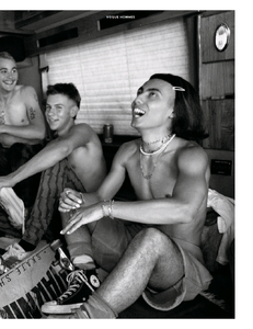 Luchford_Vogue_Hommes_Fall_Winter_2021_22_08.thumb.png.a983f832eb5f3397dcd43a8b503fbc5a.png