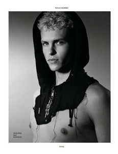 Luchford_Vogue_Hommes_Fall_Winter_2021_22_17.thumb.png.b1d328e9256e6d07b83ade35bc531209.png