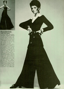 Maglia_Barbieri_Vogue_Italia_July_August_1969_18.thumb.png.30a7afc04f4f947f55ce6d5ef1c3cc17.png