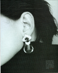 Metzner_Vogue_Italia_January_1990_04.thumb.png.66748deeb3c55a7a104d92cb5024d96b.png