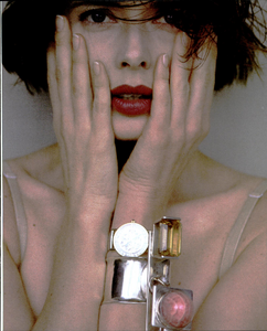 Metzner_Vogue_Italia_January_1990_06.thumb.png.57d4e3b7d85ca04a9763bee54404b222.png