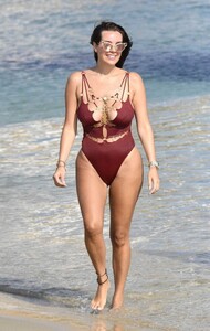 NadineMiradaSwimsuit9.jpg
