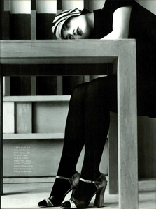 Neo_Meisel_Vogue_Italia_October_1996_14.thumb.png.8df47f1b9a1f29fda69c96f4c1067dbb.png