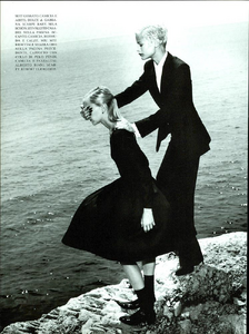 Newton_Vogue_Italia_October_1996_03.thumb.png.3db6c28543399e8db151b4c30f624920.png