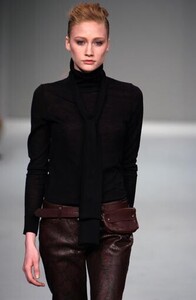 Nicole_Farhi_FW2003_12.jpg