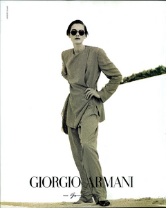 Olivar_Giorgio_Armani_Spring_Summer_1990_16.thumb.png.080723ef313584f8137cb20b964ee29f.png