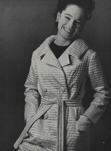 Paris_US_Vogue_March_15th_1964_08.thumb.jpg.f9f4282b12c9c0f27e7611fe7f5cb759.jpg