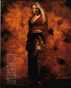 Pittorico_Watson_Vogue_Italia_January_1990_10.thumb.png.4f7a5bc022433fdcd1957768b8eeb77a.png