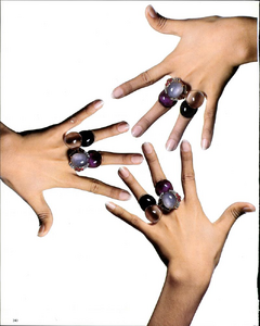 Riflessi_Watson_Vogue_Italia_April_1990_05.thumb.png.24e5537cc7f870bcee5e13a335d785f3.png